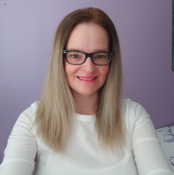 Meet your Posher, Stephanie - Picture 4 of 4